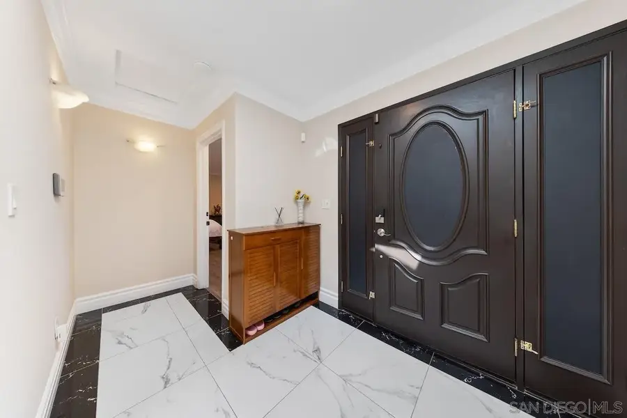 5715 Castleton Dr, San Diego, CA 92117 - Image #3