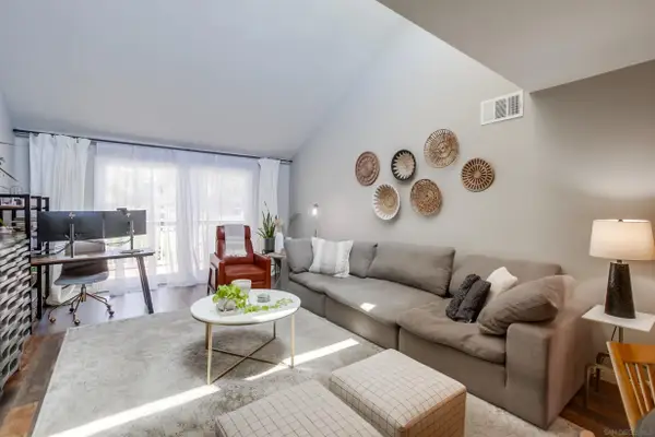 10374 Caminito Banyon, San Diego, CA 92131