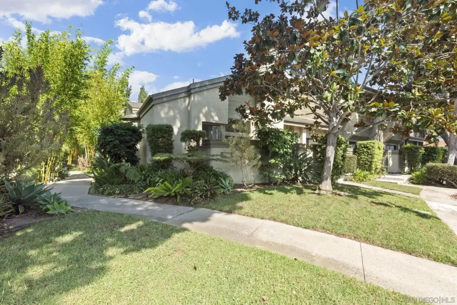 3244 Caminito Eastbluff #44, La Jolla, CA 92037 - #2