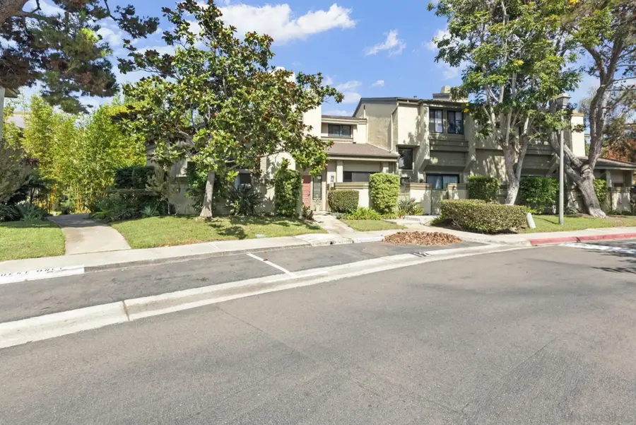 3244 Caminito Eastbluff #44, La Jolla, CA 92037 - #3