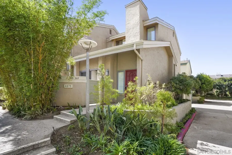 3275 Caminito Eastbluff #203, La Jolla, CA 92037 - Image #2