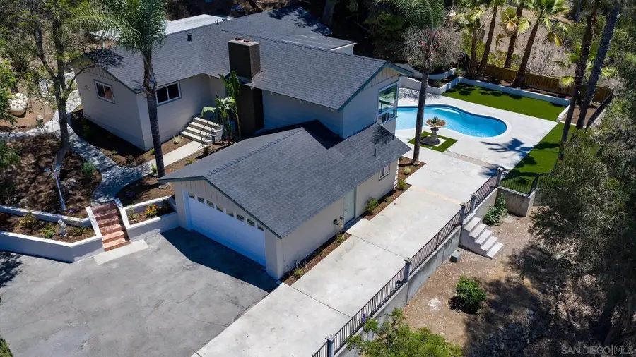 11251 Gem Hill Ln, Lakeside, CA 92040 - Image #2