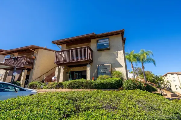 440 W Citracado Parkway #16, Escondido, CA 92025