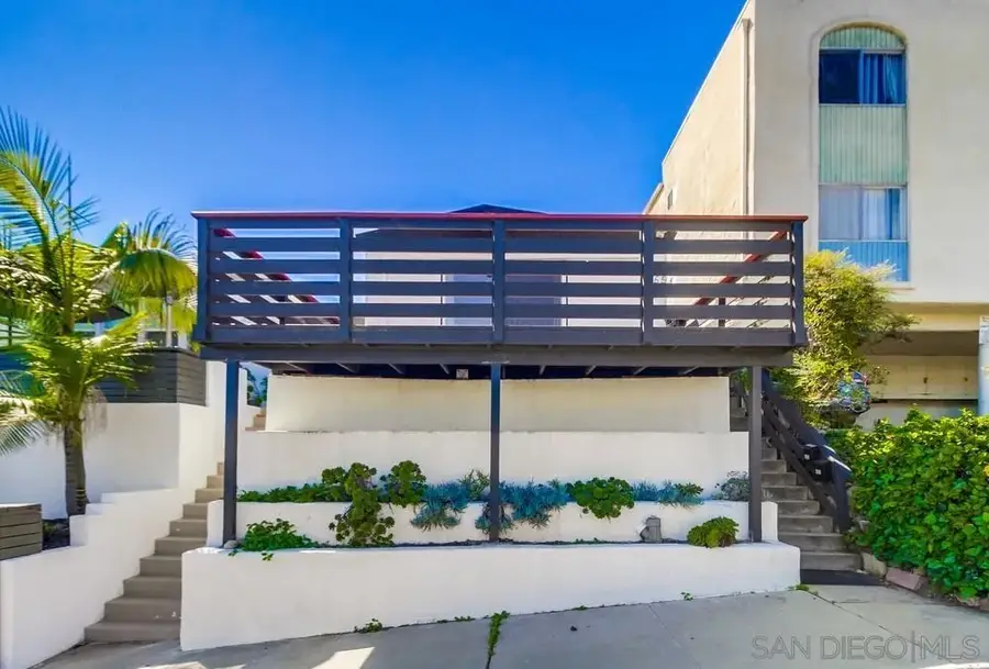 4263 Mentone St, San Diego, CA 92107 - Image #3