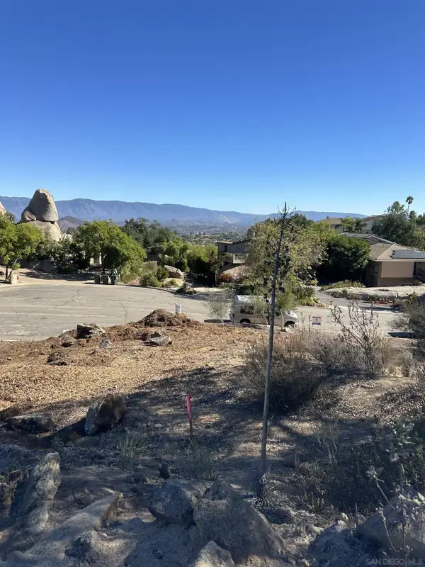 000 Sage Hill Way #146, Escondido, CA 92026