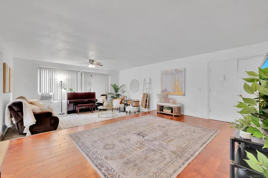 8532 Carlton Oaks Drive, Santee, CA 92071 - Image #3