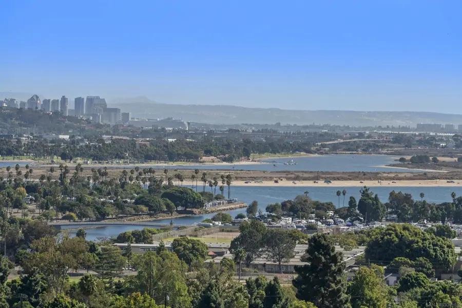 2431 Wilbur Ave, San Diego, CA 92109 - Image #3