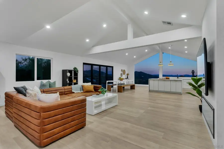 1029 Rainbow Valley Ct, Fallbrook, CA 92028 - Image #3