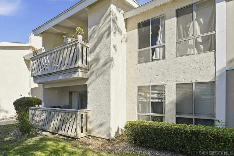 2566 White Oak Pl #6, Escondido, CA 92027 - Image #3
