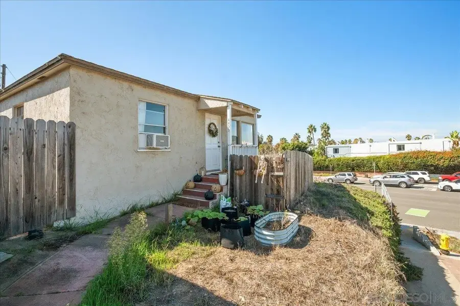 4495 Montalvo St, San Diego, CA 92107 - Image #3