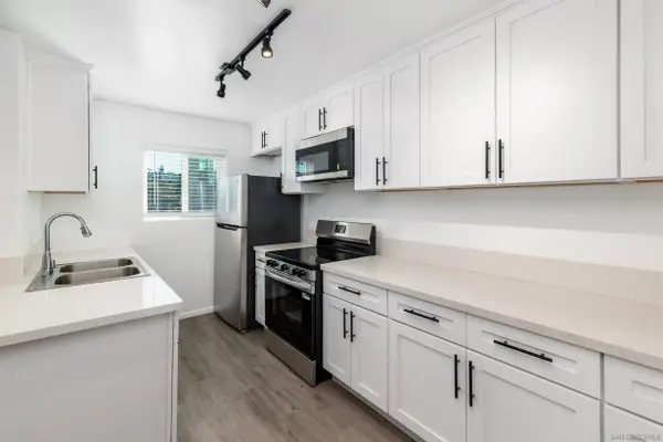 6738 University Avenue, San Diego, CA 92115