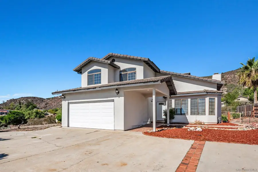 24252 Sargeant Rd, Ramona, CA 92065 - Image #2