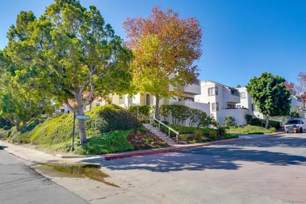 8430 Via Sonoma #49, La Jolla, CA 92037