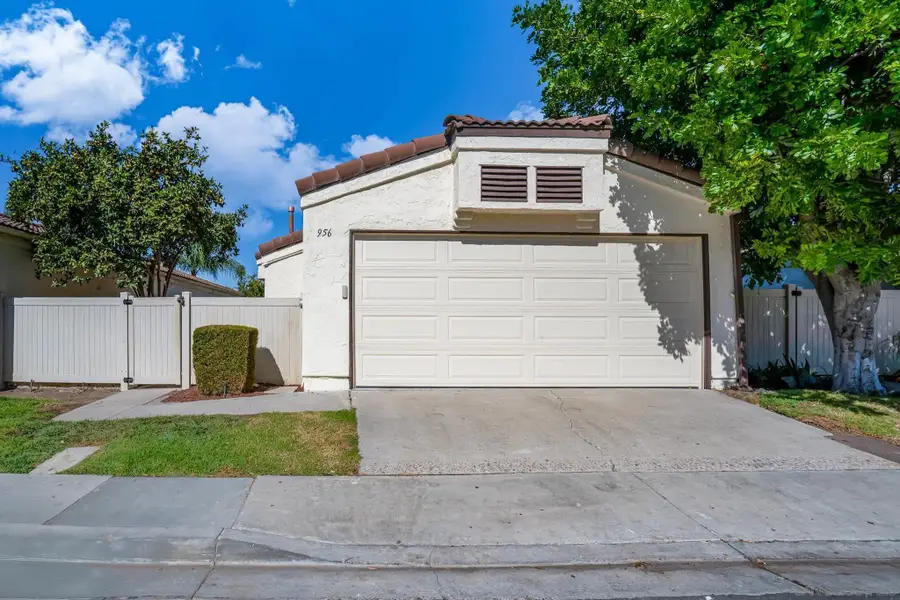 956 S 45th St, San Diego, CA 92113 - Image #2