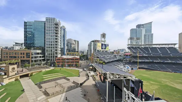 325 7th Ave #215, San Diego, CA 92101