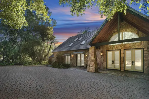 45455 Lorenz Ln, Temecula, CA 92590