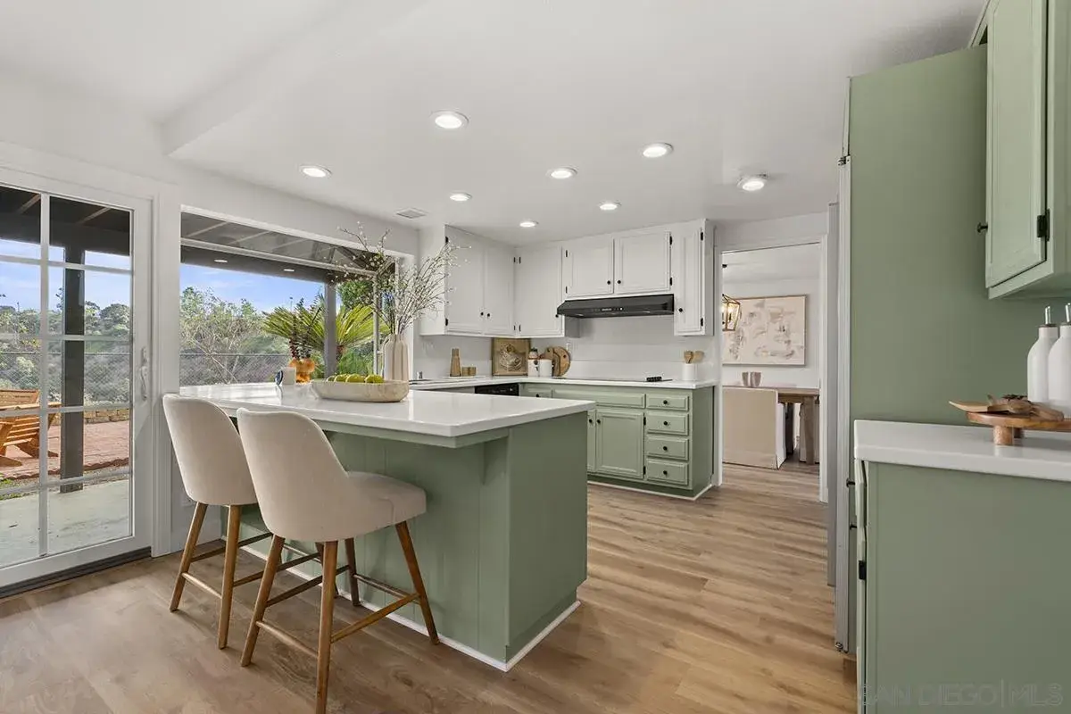 3605 Syracuse Ave, San Diego, CA 92122 - Image #1