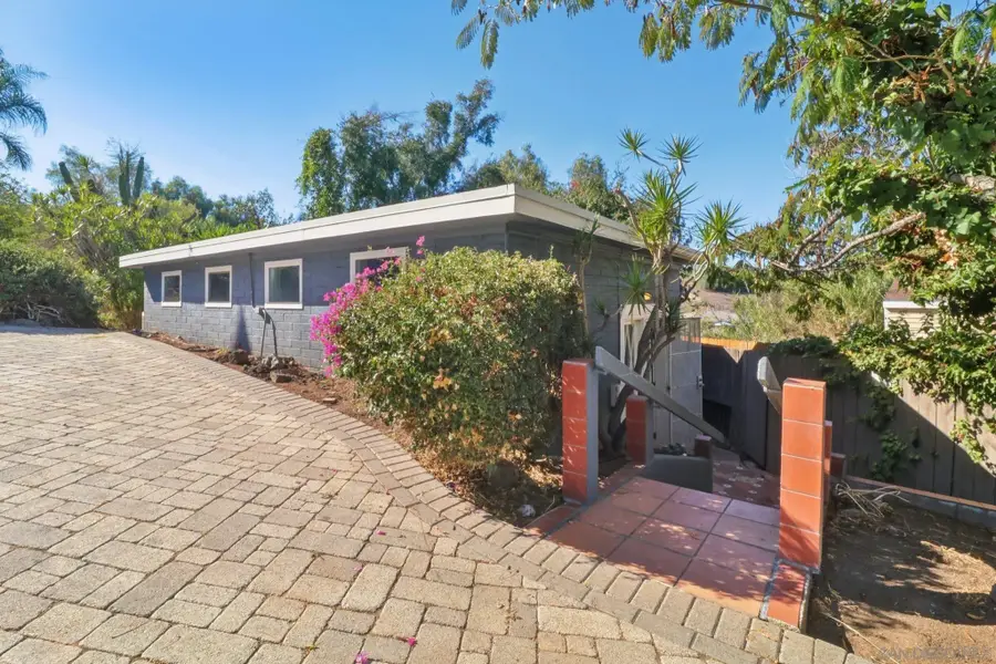 8800 Gardena Rd, Lakeside, CA 92040 - Image #2