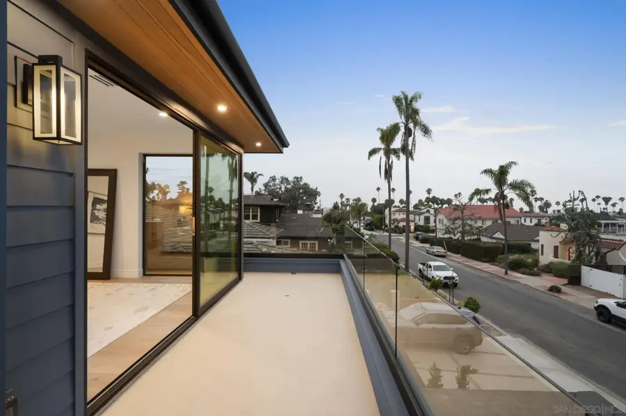 541 Gravilla St, La Jolla, CA 92037 - Image #3