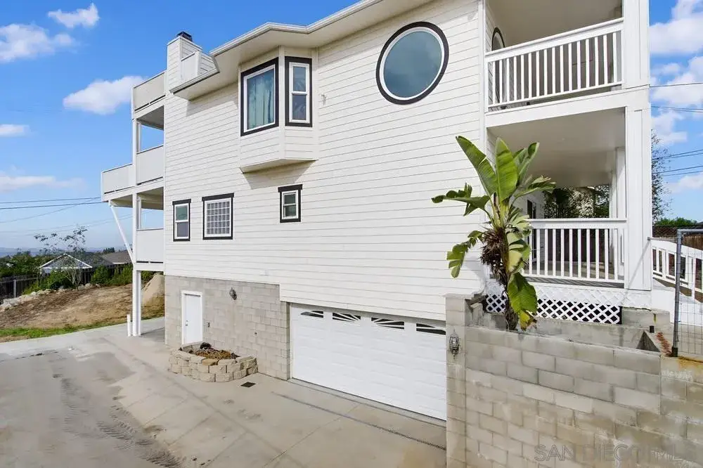 131 Scenic Dr, El Cajon, CA 92021 - Image #1
