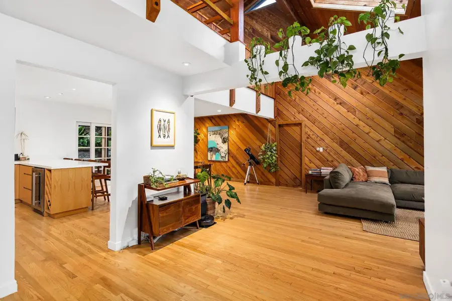 4021 Bernice Dr, San Diego, CA 92107 - Image #2