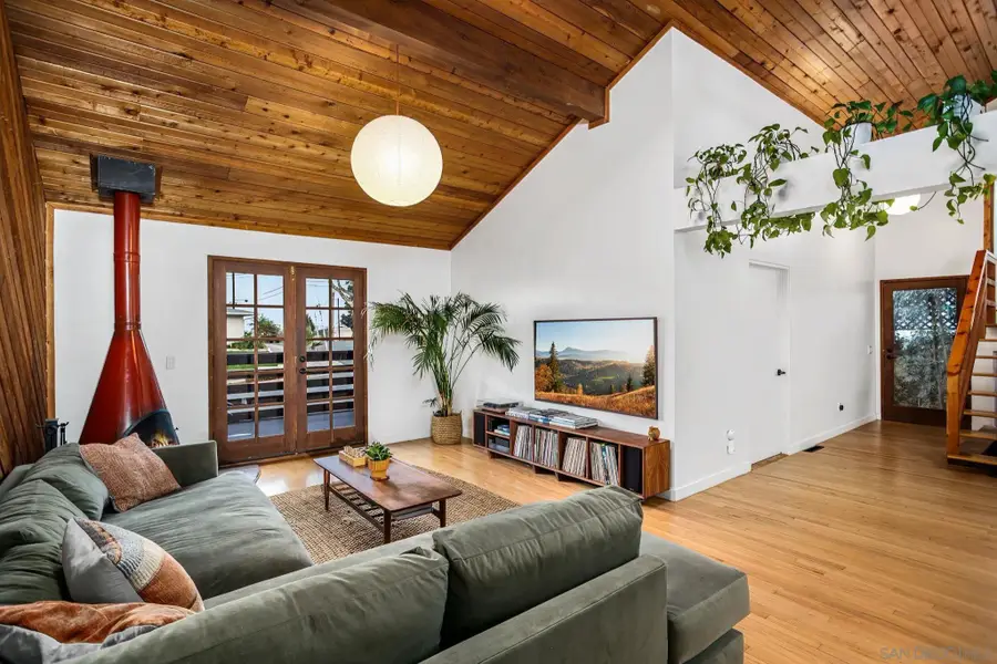 4021 Bernice Dr, San Diego, CA 92107 - Image #3