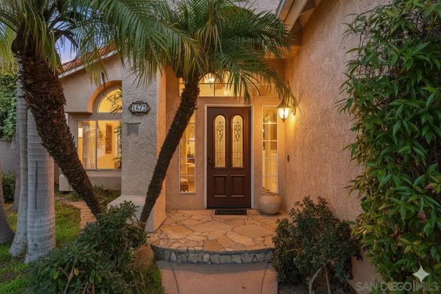 1672 Olympus Loop Dr, Vista, CA 92081 - Image #3