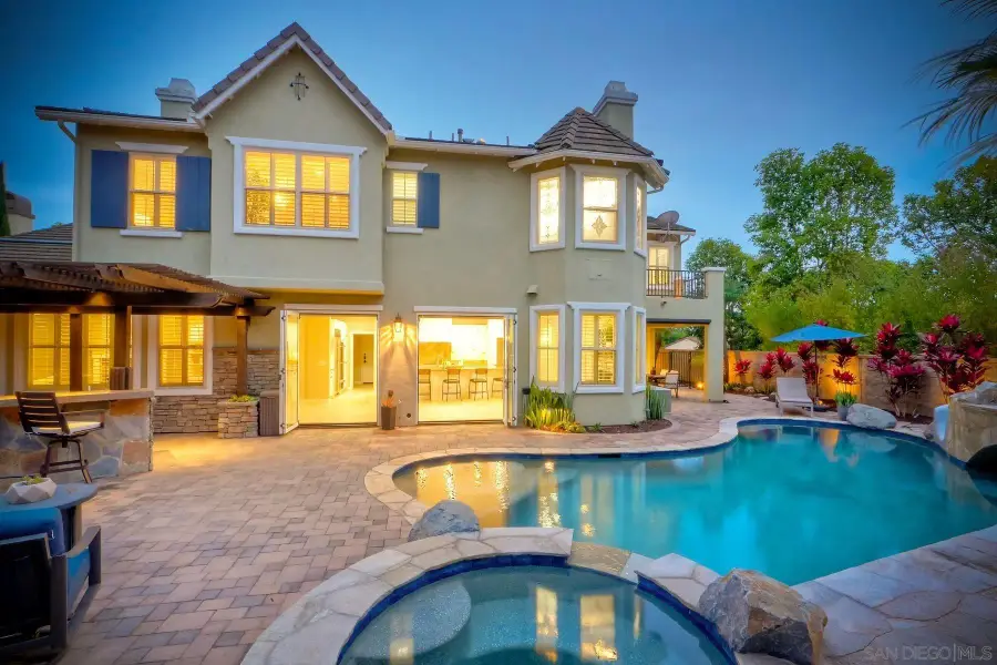 7327 Circulo Papayo, Carlsbad, CA 92009 - Image #3