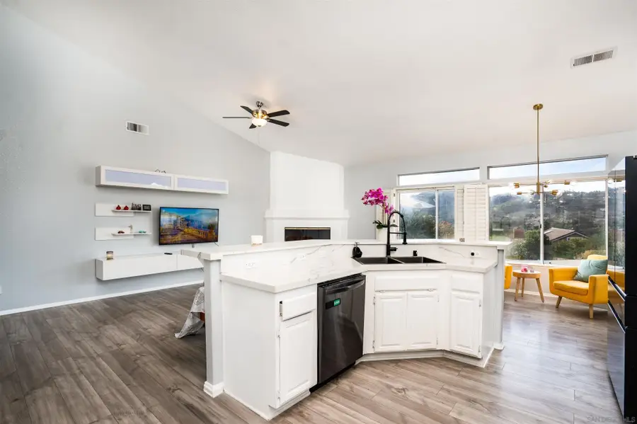 1365 Oak View Way #1, Escondido, CA 92029 - Image #3