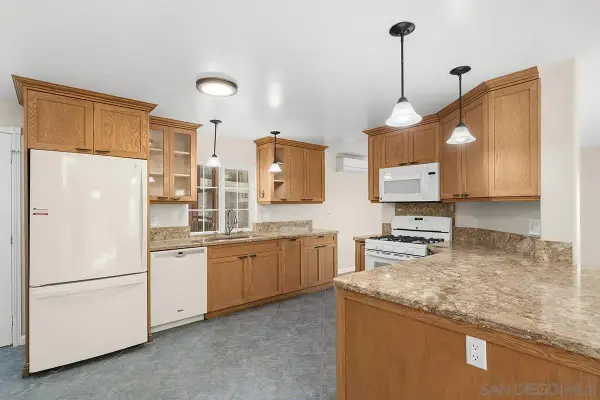 14215 Pecan Park Ln 124 #124, El Cajon, CA 92021