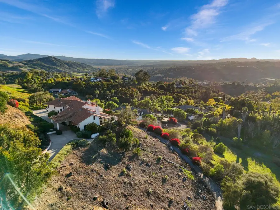 2323 Wilt Rd, Fallbrook, CA 92028 - Image #2