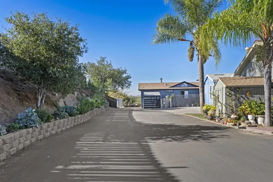 300 Thornton Dr #4, El Cajon, CA 92021 - Image #2