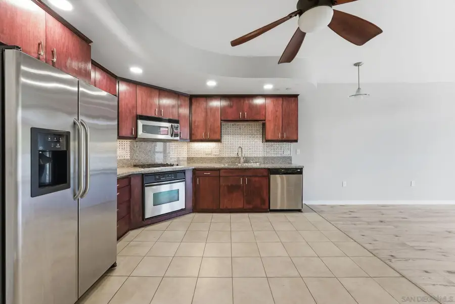 550 15th St #206, San Diego, CA 92101 - Image #2