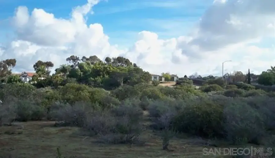 945 E E J St, Chula Vista, CA 91910 - Image #3