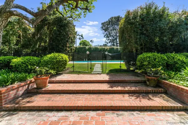 2315 Avenida De La Playa, La Jolla, CA 92037