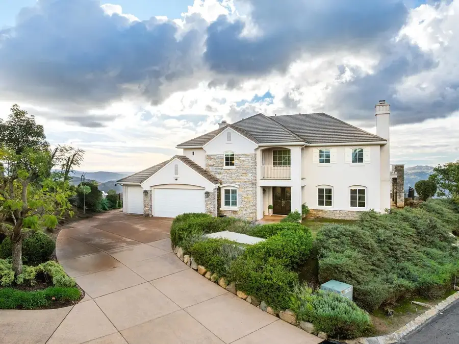 29190 Crystal Ridge Ct, Escondido, CA 92026 - Image #2