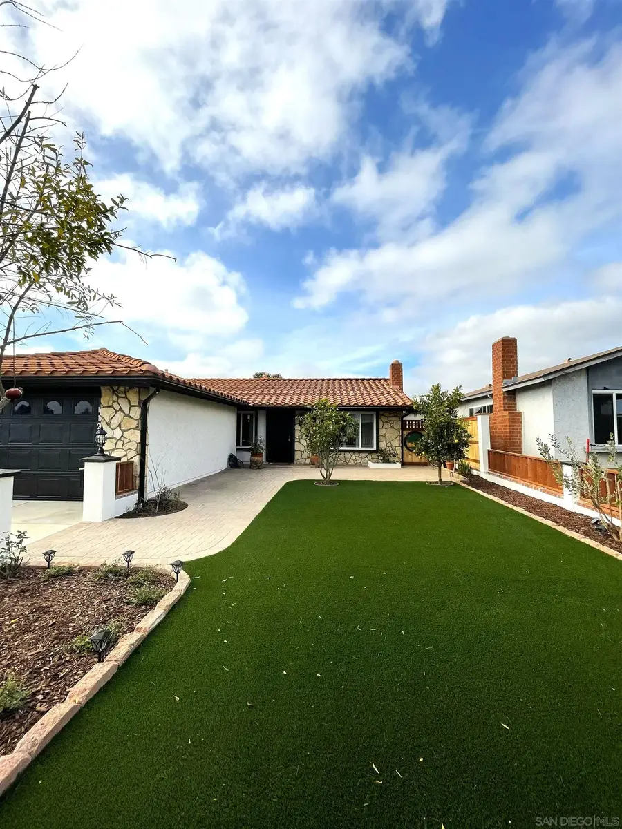 11278 Calle Jalapa, San Diego, CA 92126 - Image #2