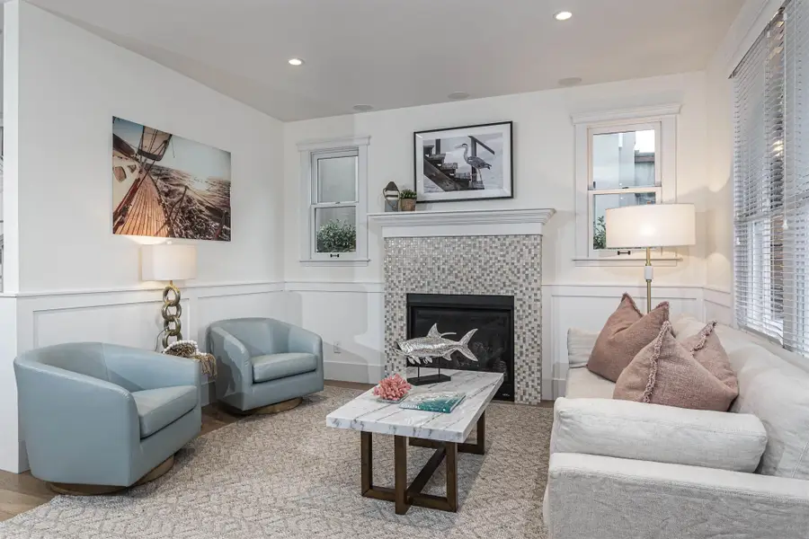 1004 10th St, Coronado, CA 92118 - Image #2