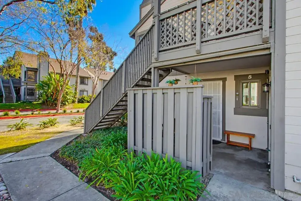 1953 Wellington Lane #5, Vista, CA 92081 - #1