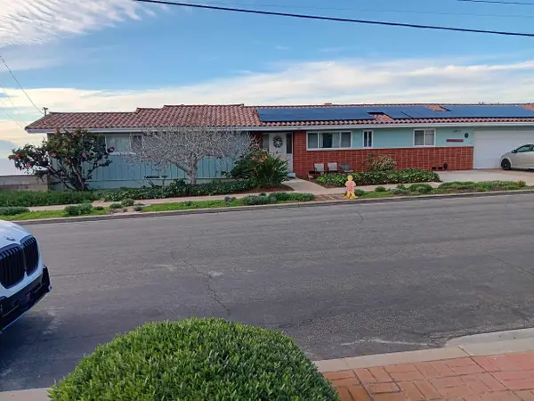 1060 Alexandria Dr, San Diego, CA 92107