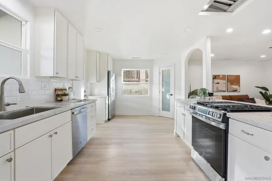 6398 Badger Lake Ave, San Diego, CA 92119 - Image #2