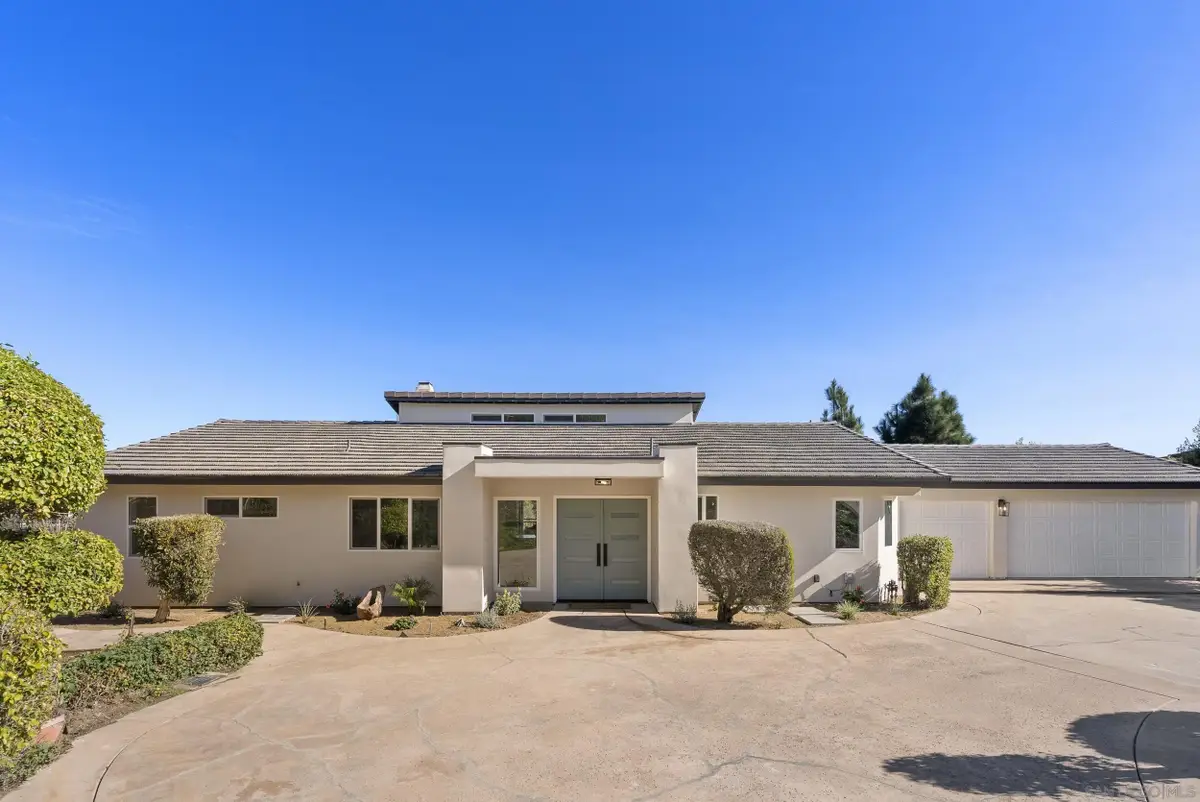 7875 Bellakaren Pl, La Jolla, CA 92037 - Image #1