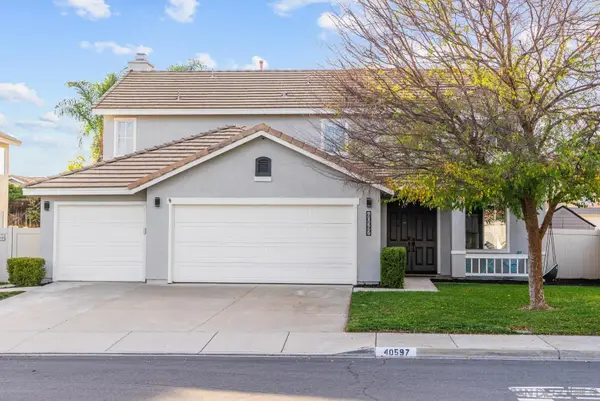 40597 Symphony Park Ln, Murrieta, CA 92562