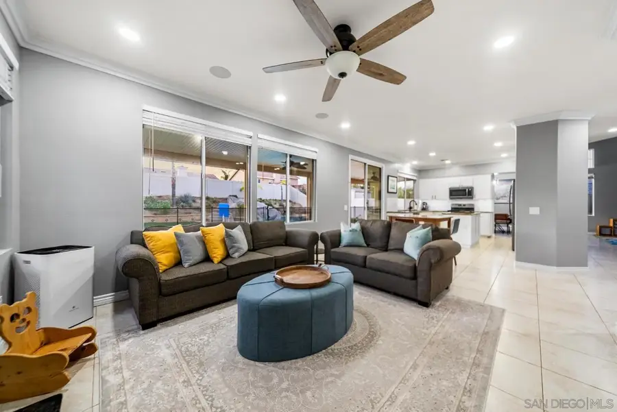 40597 Symphony Park Ln, Murrieta, CA 92562 - Image #3