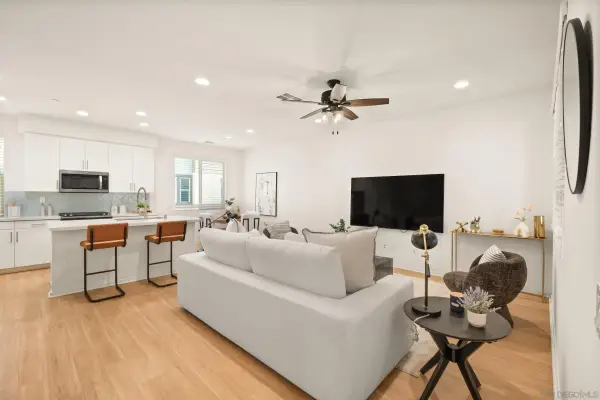 1118 Via Lucero, Oceanside, CA 92056