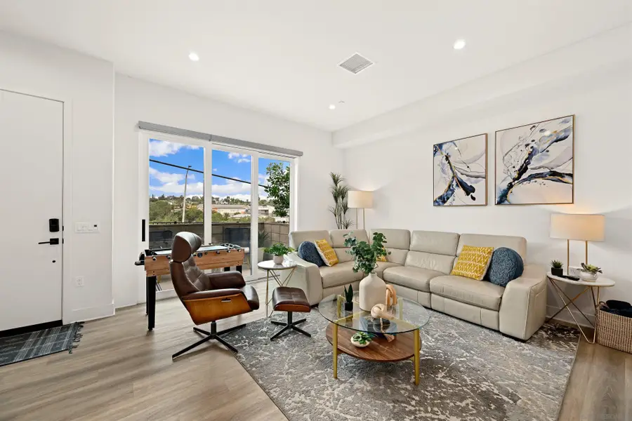 1055 32nd St #9, San Diego, CA 92102 - #3