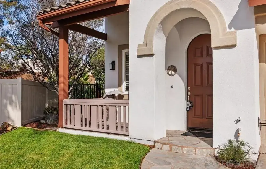 1090 Alexandra Ln, Encinitas, CA 92024 - Image #3