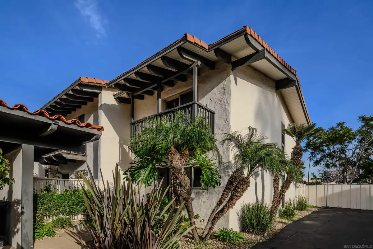 4202 Loma Riviera Ln, San Diego, CA 92110 - Image #1