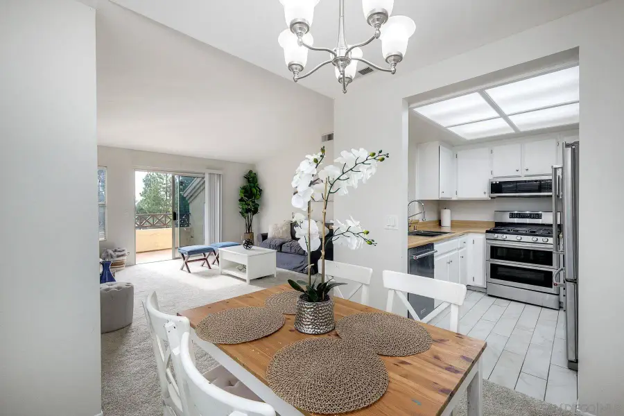 2035 Lakeridge Cir, Chula Vista, CA 91913 - Image #3