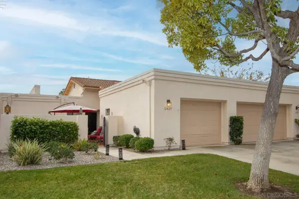 12825 Via Moura, San Diego, CA 92128